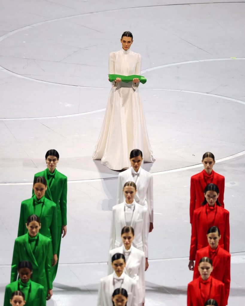 Eleganza Italiana sul Palco Mondiale: Milano Cortina 2026 Celebra l'Eccellenza Made in Italy