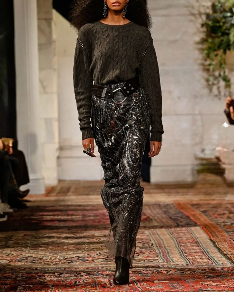 Ralph Lauren presenta la FW25 Donna: eleganza senza tempo, visione contemporanea 2 Ralph Lauren presenta la FW25 Donna: eleganza senza tempo, visione contemporanea