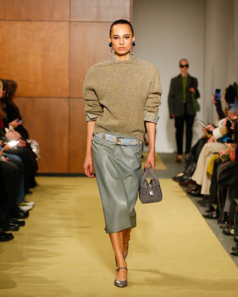 Tory Burch Fall/Winter 2026: L'Arte dell'Eleganza Senza Sforzo
