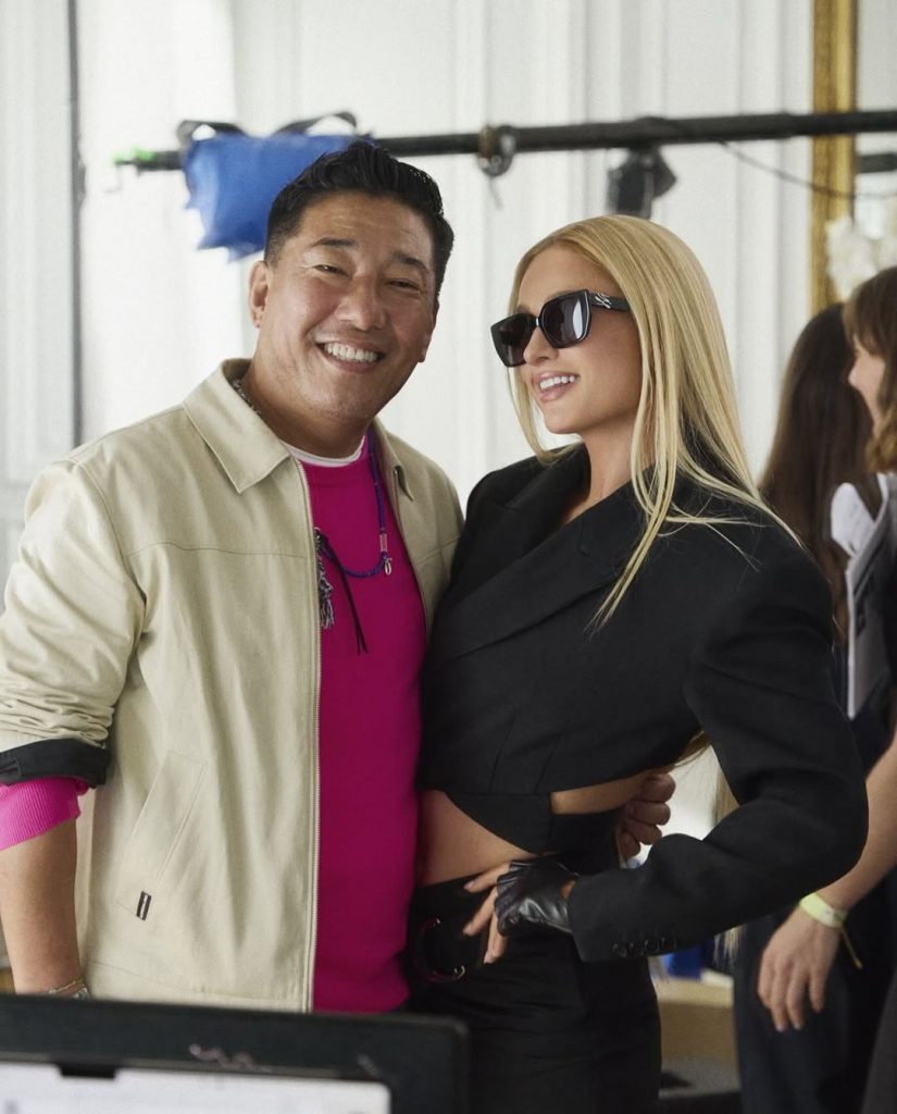 Paris Hilton Torna a Brillare: La Nuova Campagna Karl Lagerfeld "From Paris with Love"
