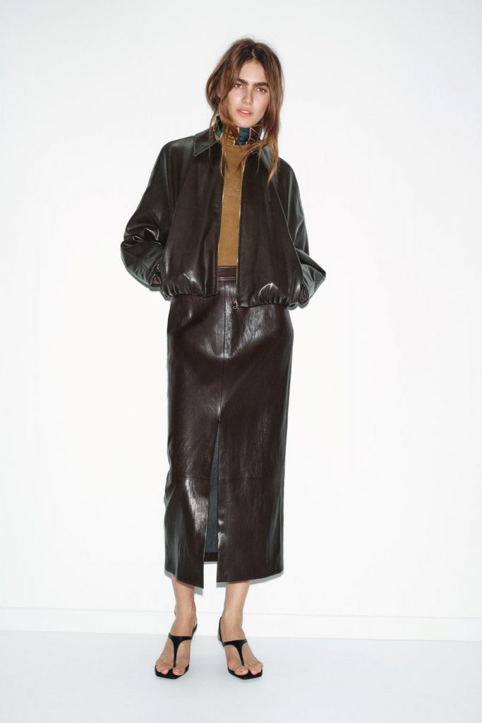 La gonna midi in finta pelle di Zara è già nella nostra wish list 1 La gonna midi in finta pelle di Zara è già nella nostra wish list