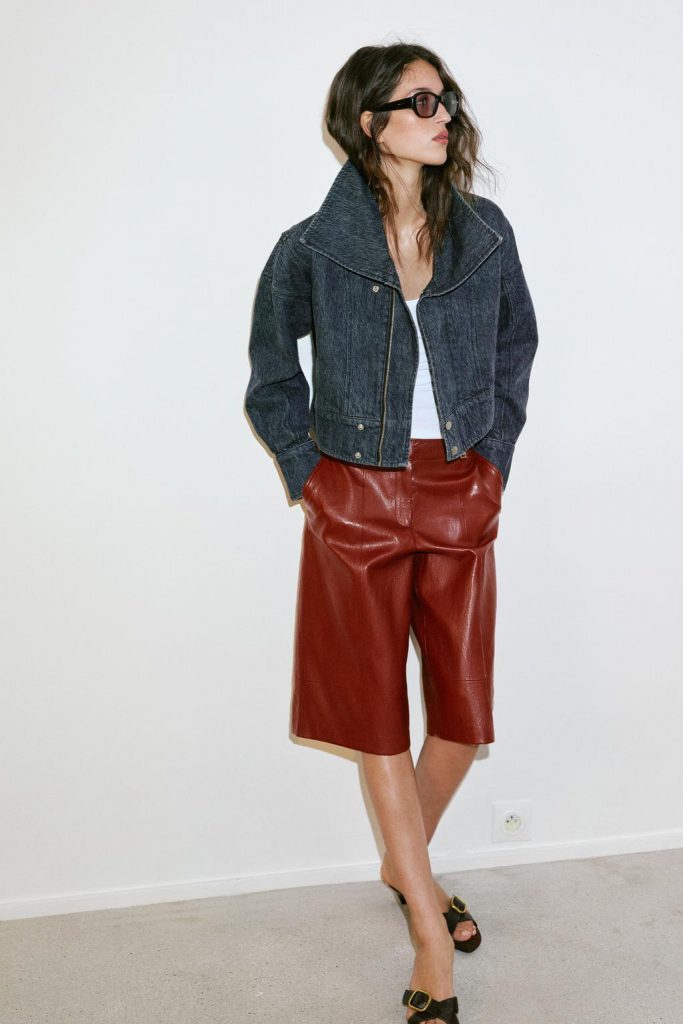 Il giubbotto corto in denim di Zara entra nella nostra wish list 3 Il giubbotto corto in denim di Zara entra nella nostra wish list