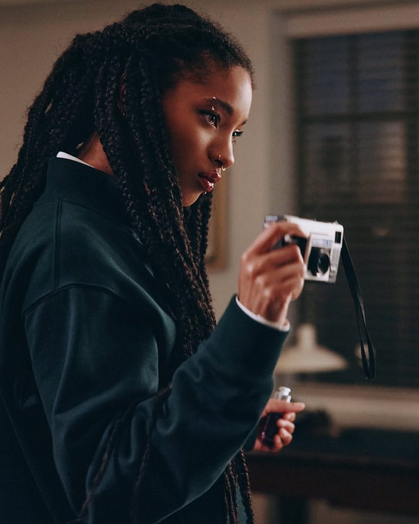 Willow Smith conquista con sleek cornrows e frosted lips