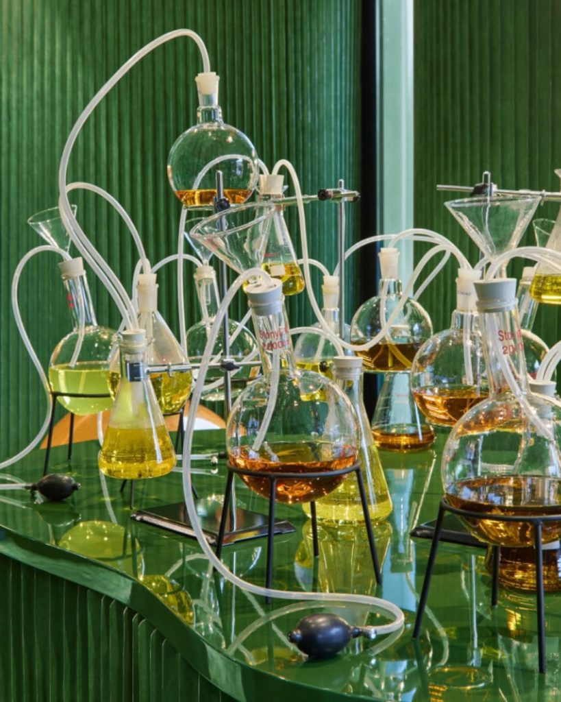 Loewe trasforma il profumo in esperienza immersiva al Madrid Design Festival 2026