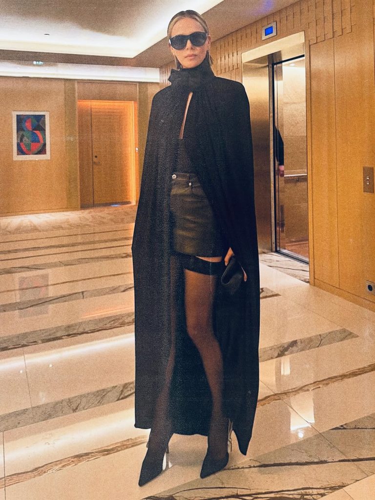 Charlize Theron incanta alla sfilata Dior Autunno/Inverno 2026