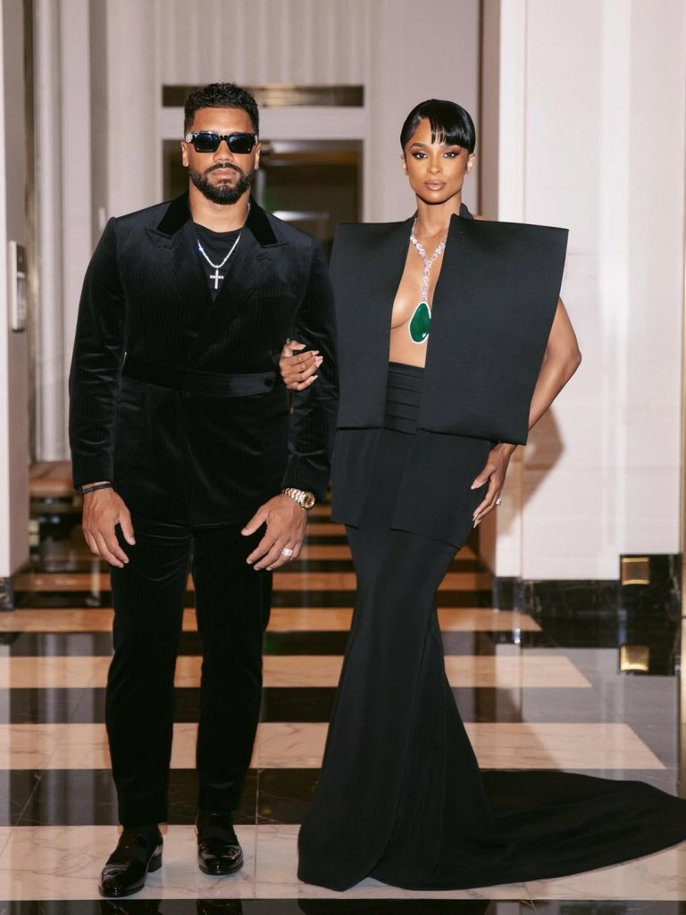 Power couple sul red carpet: Ciara e Russell Wilson conquistano con eleganza senza tempo