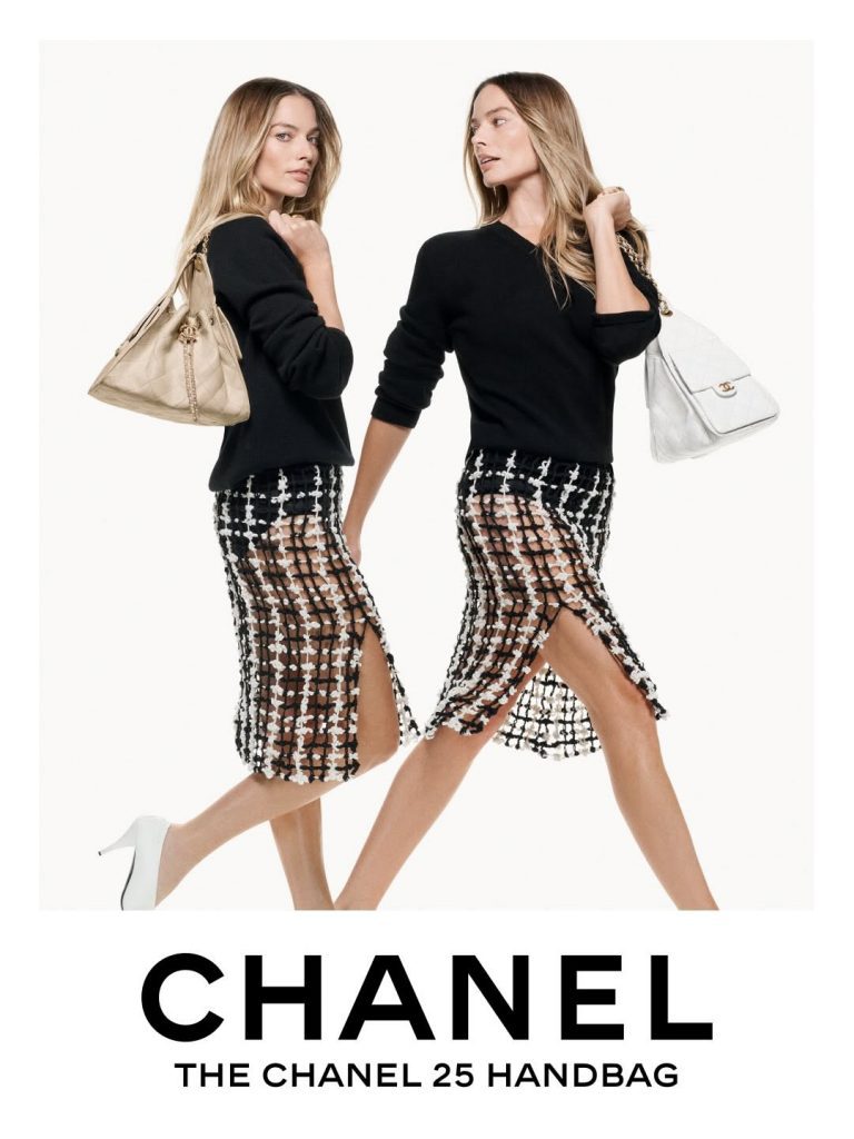Quando Margot Robbie Incontra Se Stessa: Il Genio Surreale della Campagna CHANEL 25