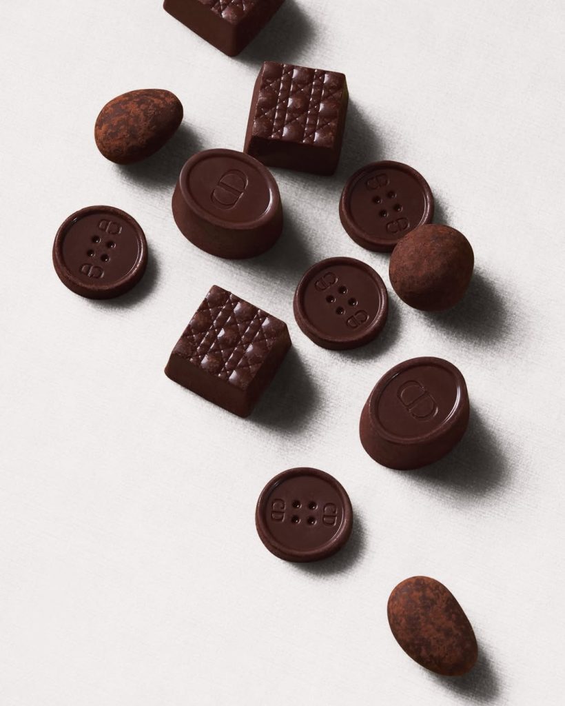 Quando la Moda Incontra la Pasticceria: L'Uovo di Cioccolato Dior Che Ridefinisce il Lusso