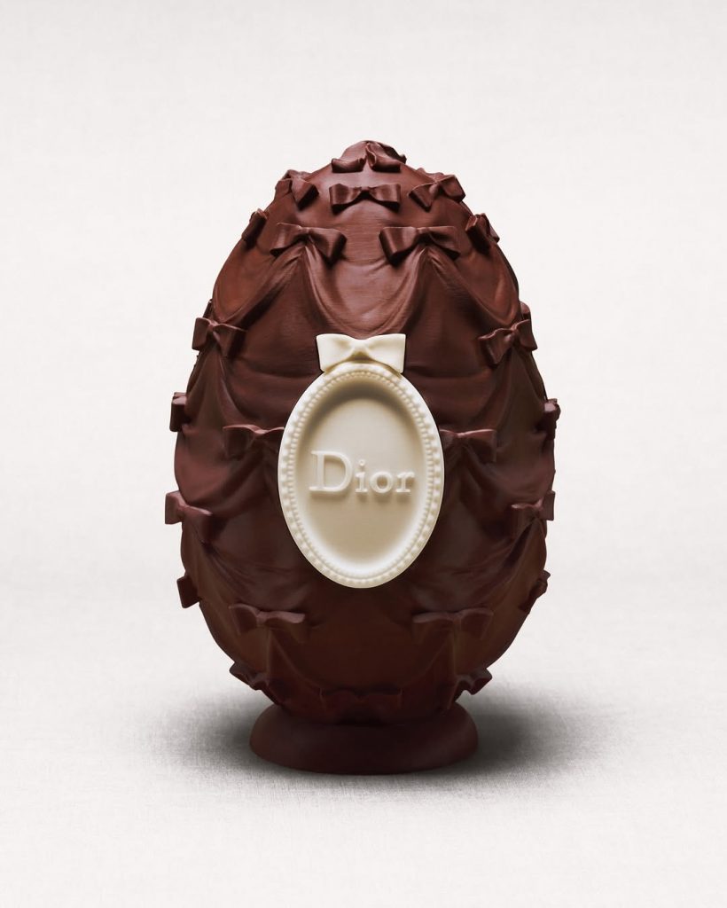 Quando la Moda Incontra la Pasticceria: L'Uovo di Cioccolato Dior Che Ridefinisce il Lusso