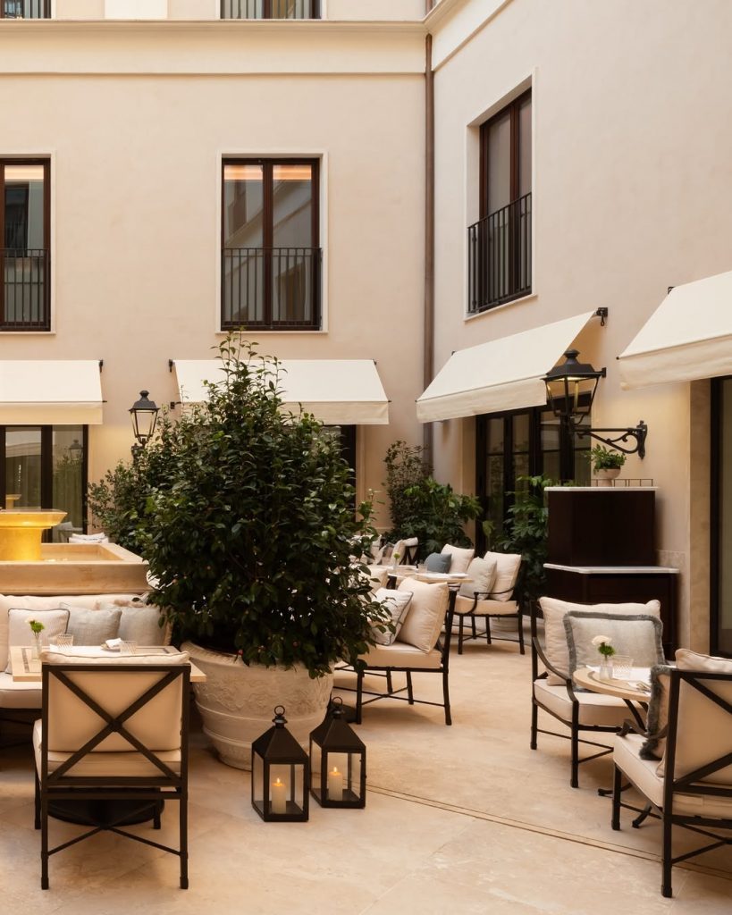 Il Nuovo Gioiello dell'Ospitalità Romana: Corinthia Rome