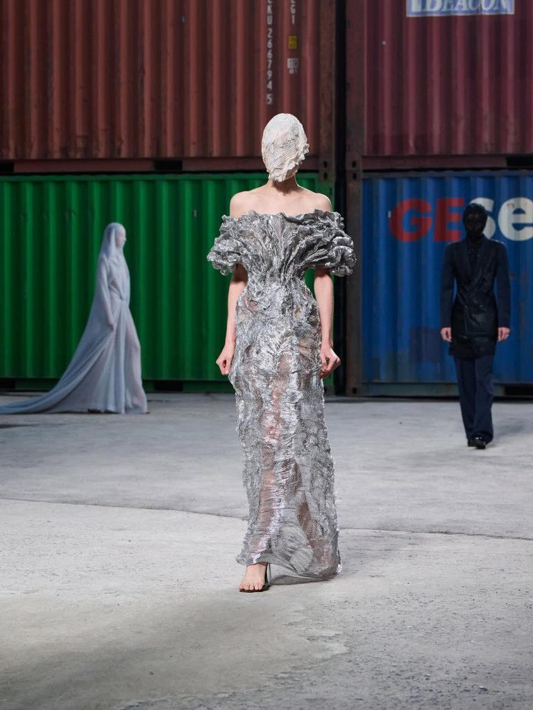 Il Futuro del Lusso: Maison Margiela Ridefinisce il Retail con un Concept Rivoluzionario a Shanghai