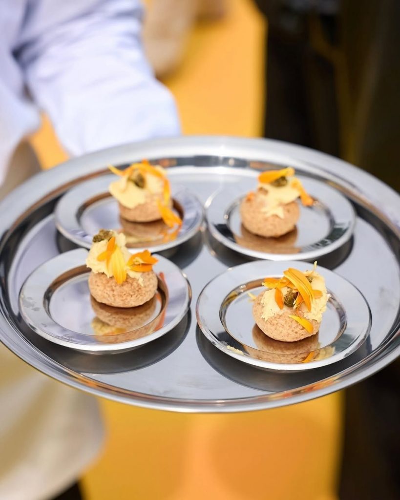 Quando il Minimalismo Incontra la Cultura: L'Esperienza Culinaria di Jacquemus in Corea del Sud