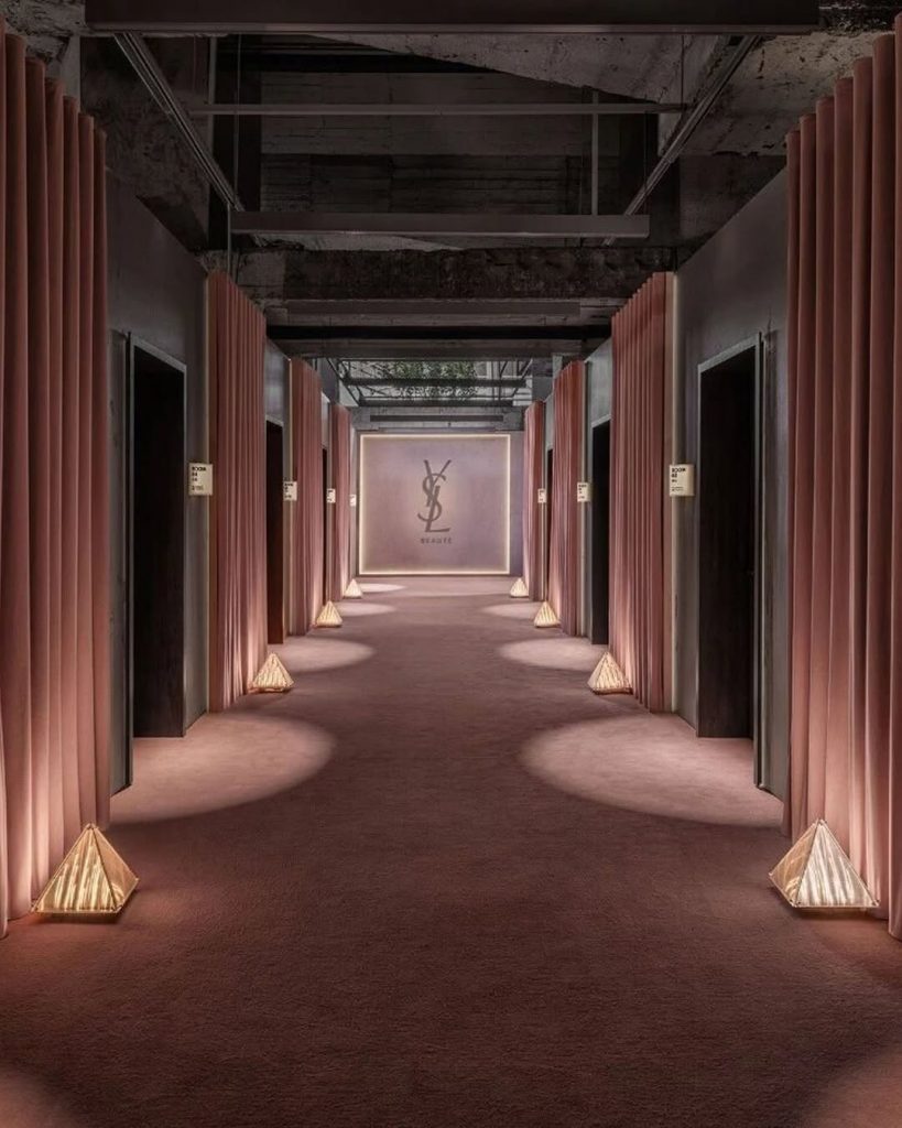 Shanghai, check-in da YSL Beauty