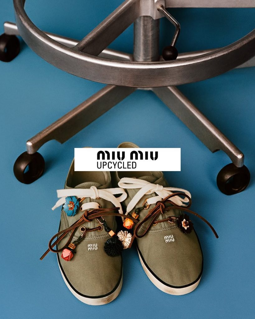 Miu Miu Upcycled 2026: quando la moda più desiderabile nasce dal passato 5 Miu Miu Upcycled 2026: quando la moda più desiderabile nasce dal passato
