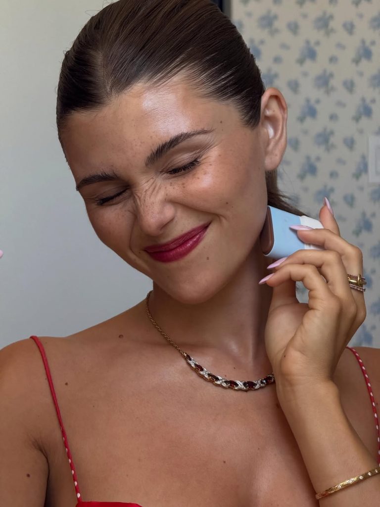 Olivia Jade entra nel mondo beauty con O.piccola e punta tutto sulla semplicità luminosa