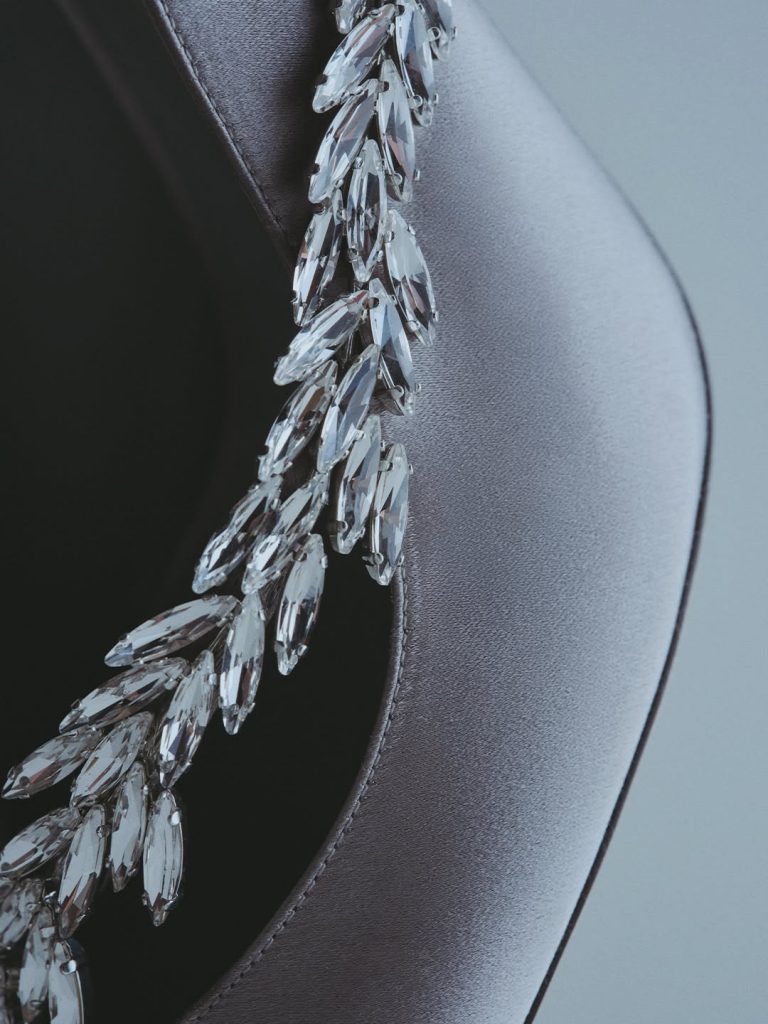 Balenciaga x Manolo Blahnik: la collaborazione che riporta il desiderio puro nel mondo delle scarpe 3 Balenciaga x Manolo Blahnik: la collaborazione che riporta il desiderio puro nel mondo delle scarpe