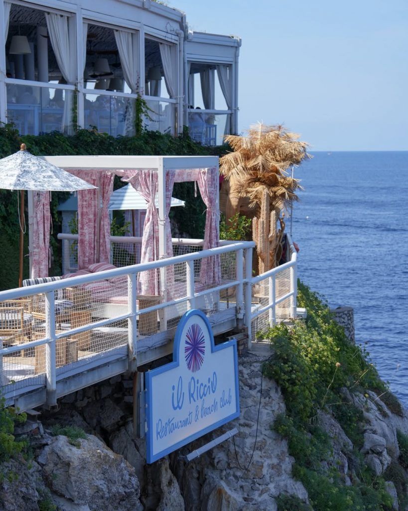 Tra mare, luce e dolce vita: l'estate di Dior a Capri 3 Tra mare, luce e dolce vita: l'estate di Dior a Capri