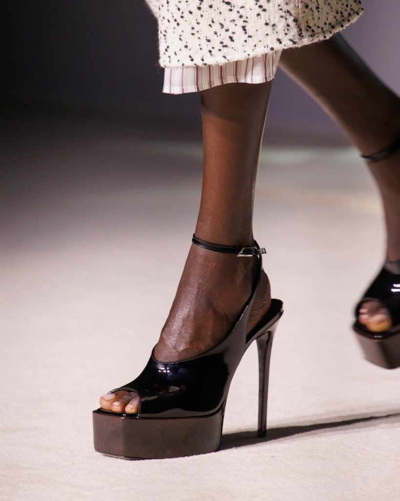 Le Ornella Platforms di Attico: le scarpe dell’estate che vorremmo tutte