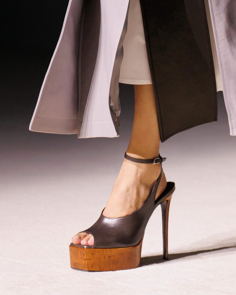 Le Ornella Platforms di Attico: le scarpe dell’estate che vorremmo tutte