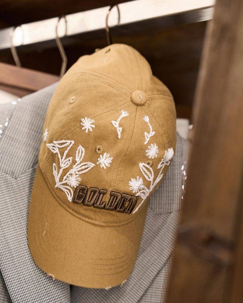 Inside the Frutteria Golden Goose: il pop-up più sorprendente dell’estate a Forte dei Marmi 4 Inside the Frutteria Golden Goose: il pop-up più sorprendente dell’estate a Forte dei Marmi
