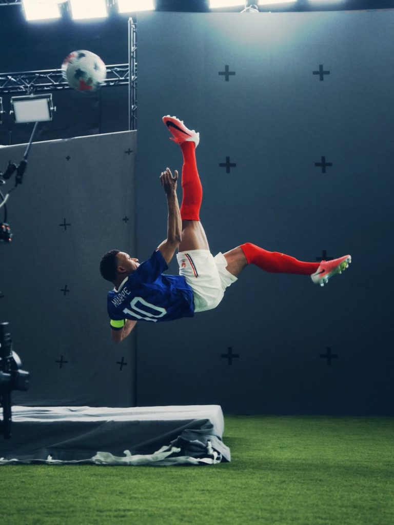 Nike ha già segnato il primo gol del torneo 5 Nike ha già segnato il primo gol del torneo