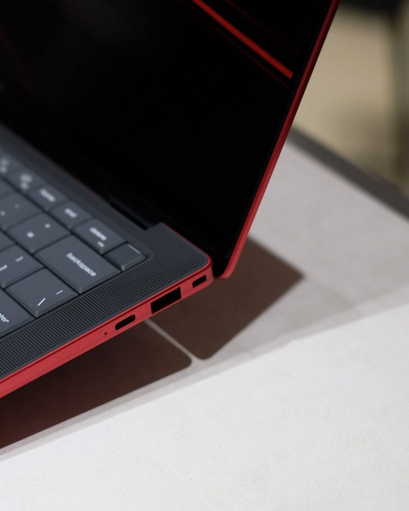 Ferrari e HP riscrivono il concetto di lusso tecnologico con un laptop in edizione limitata