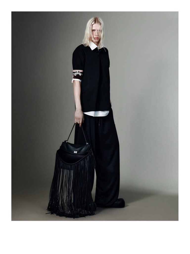 Balenciaga Primavera 2027:il lusso di sentirsi leggeri