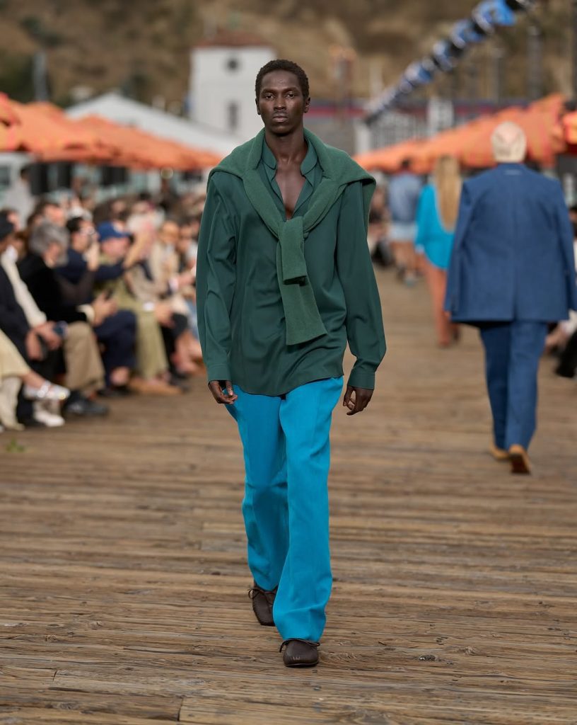 Zegna porta la “villeggiatura” italiana a Malibu: il lusso dell'estate secondo Alessandro Sartori 5 Zegna porta la “villeggiatura” italiana a Malibu: il lusso dell'estate secondo Alessandro Sartori