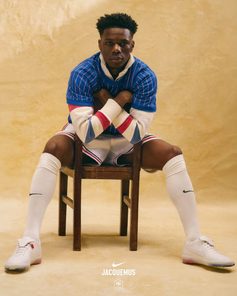 Jacquemus X Nike: il calcio francese non è mai stato così chic 3 Jacquemus X Nike: il calcio francese non è mai stato così chic