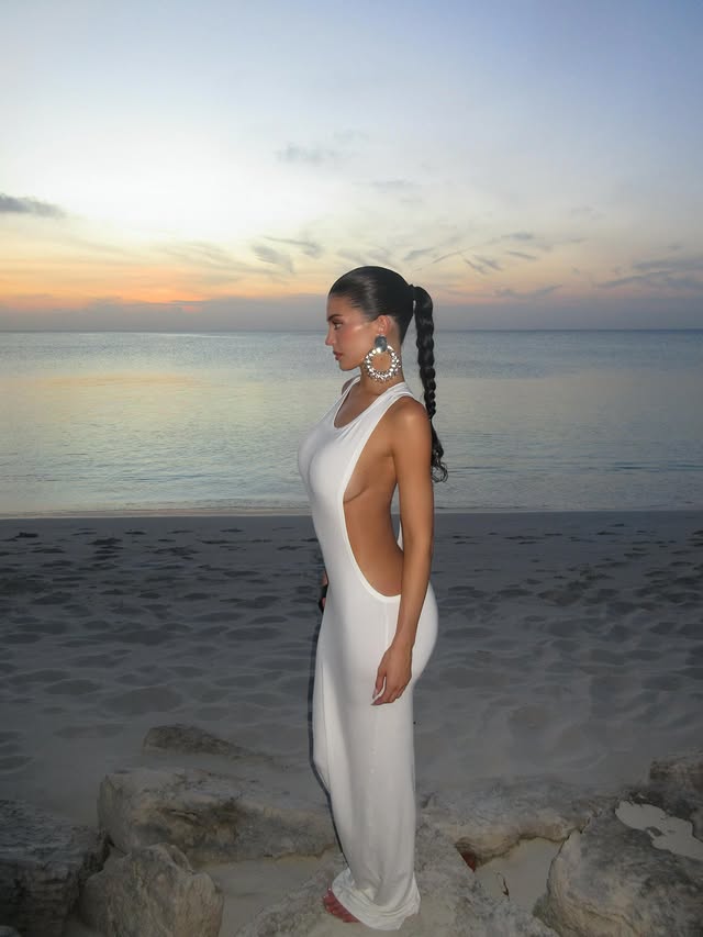 La beach ponytail di Kylie Jenner è la nostra nuova ossessione beauty