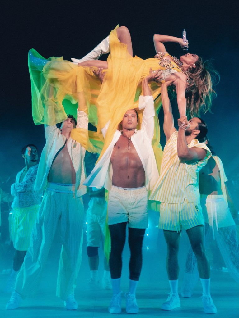 Jennifer Lopez chiude Alta Moda 2026 con uno show indimenticabile