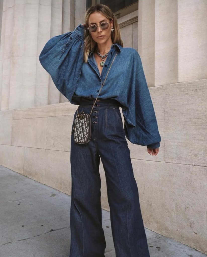 Jeans dalla testa ai piedi: il total denim è il nuovo must-have della stagione