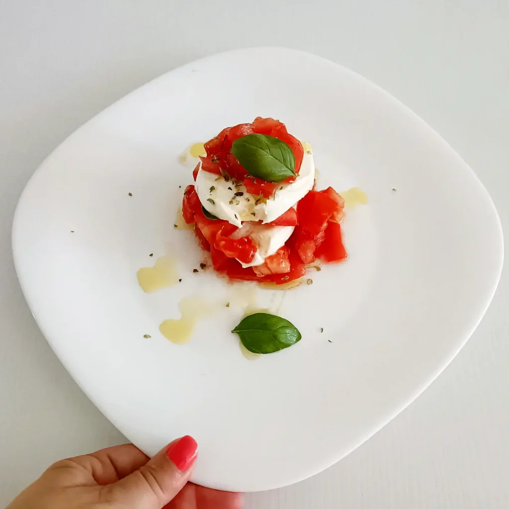 Mozzarella is the it-food dell’estate: fresca, versatile e irresistibilmente italiana