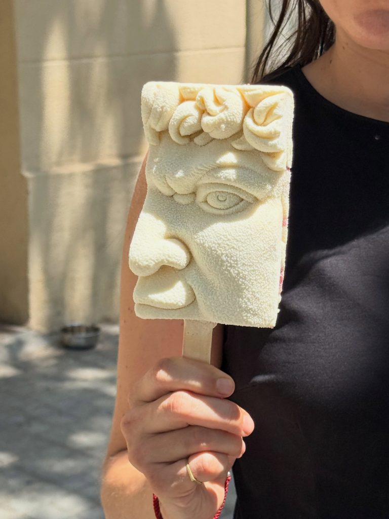 Il luogo più creativo di Barcellona? Otsu, un café dove il gelato racconta storie