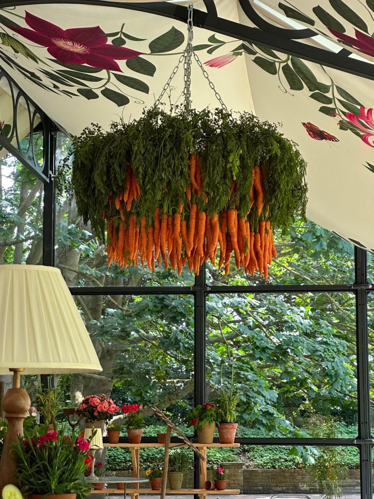 Hermès e l’eleganza selvaggia della natura