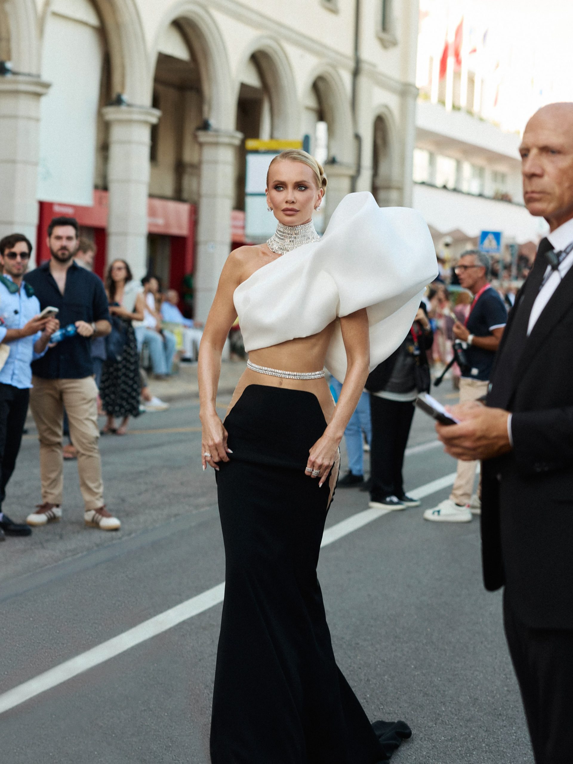 Tatiana Korsakova a Venezia: quando la bellezza diventa presenza 1 Tatiana Korsakova a Venezia: quando la bellezza diventa presenza