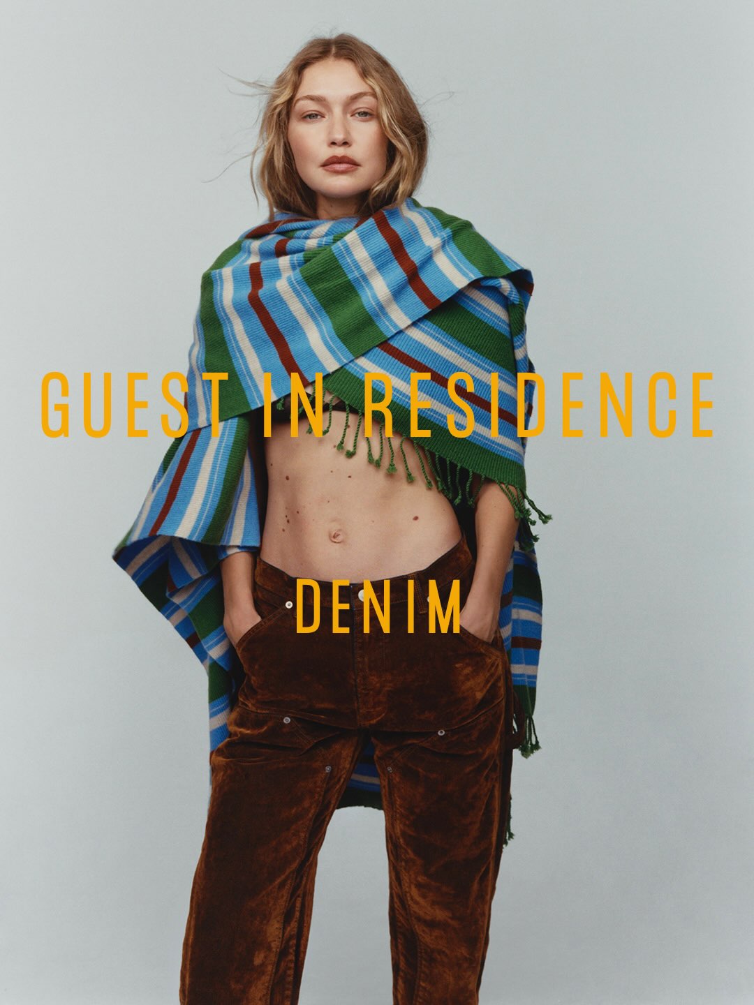 The New Denim: Gigi Hadid riscrive le regole del jeans 2 The New Denim: Gigi Hadid riscrive le regole del jeans