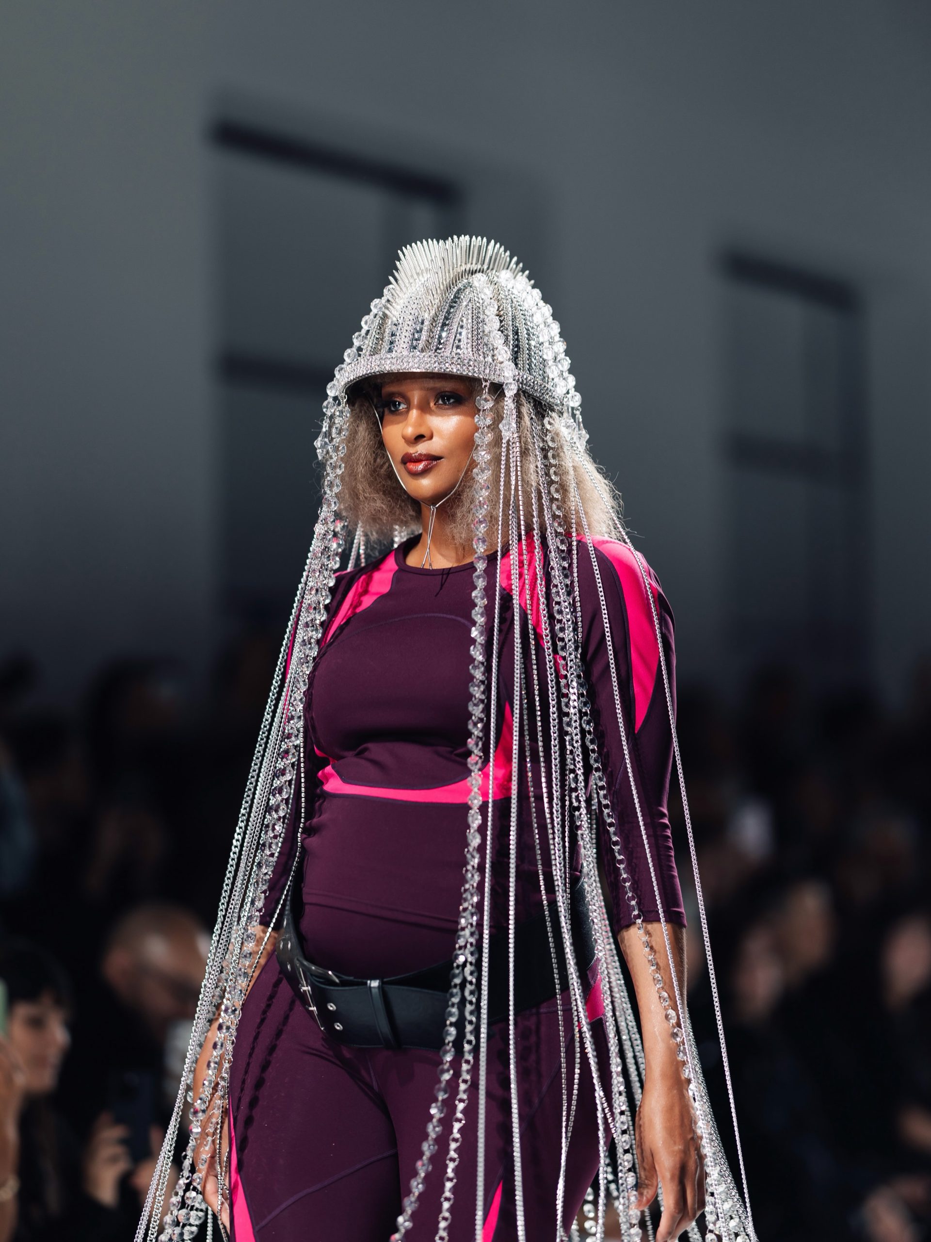 Ciara conquista la passerella di Parigi con il pancione: il sogno fashion diventa realtà 2 Ciara conquista la passerella di Parigi con il pancione: il sogno fashion diventa realtà