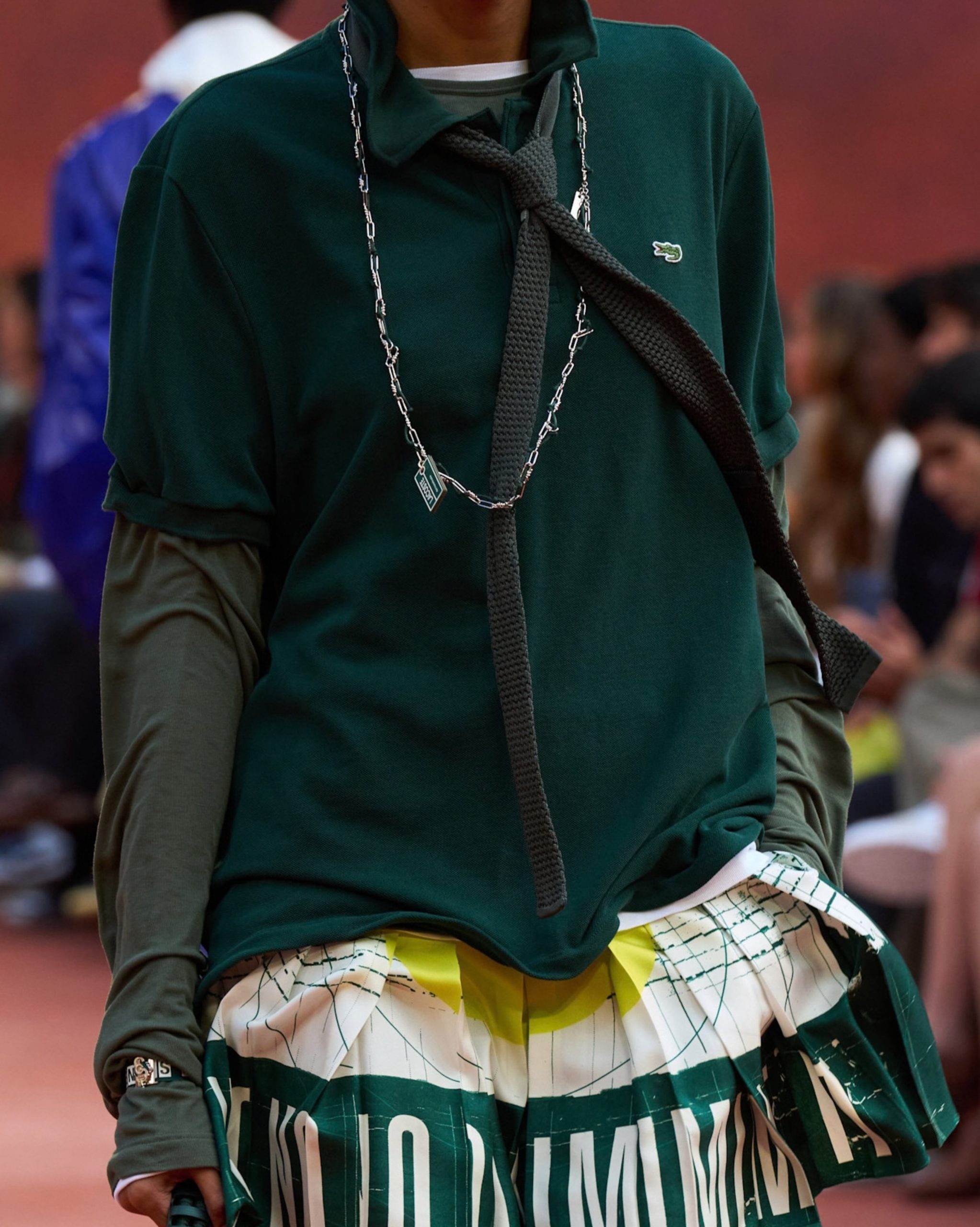 Lacoste Primavera/Estate 2027: il tennis perde la sua perfezione