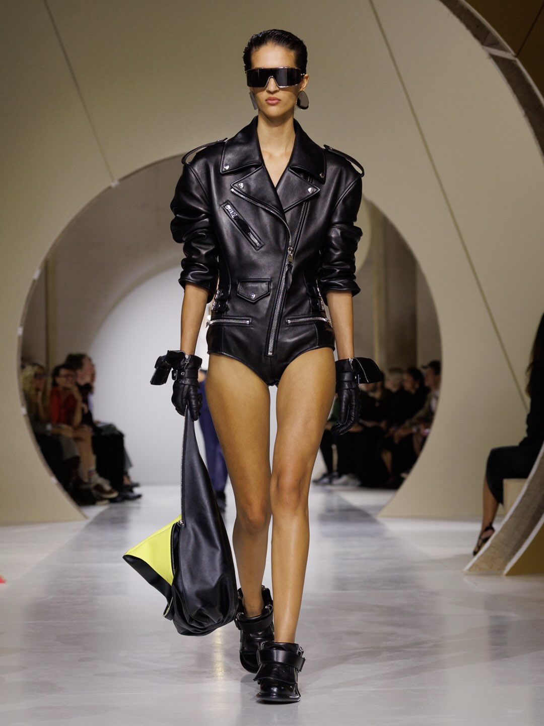 La nostra wish list: Il biker Givenchy, ma couture