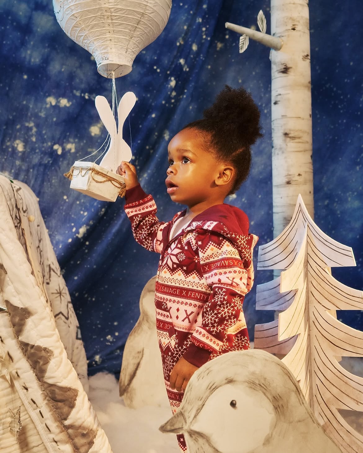 Rihanna, Natale in famiglia: gli scatti dolcissimi con i suoi tre figli conquistano Instagram