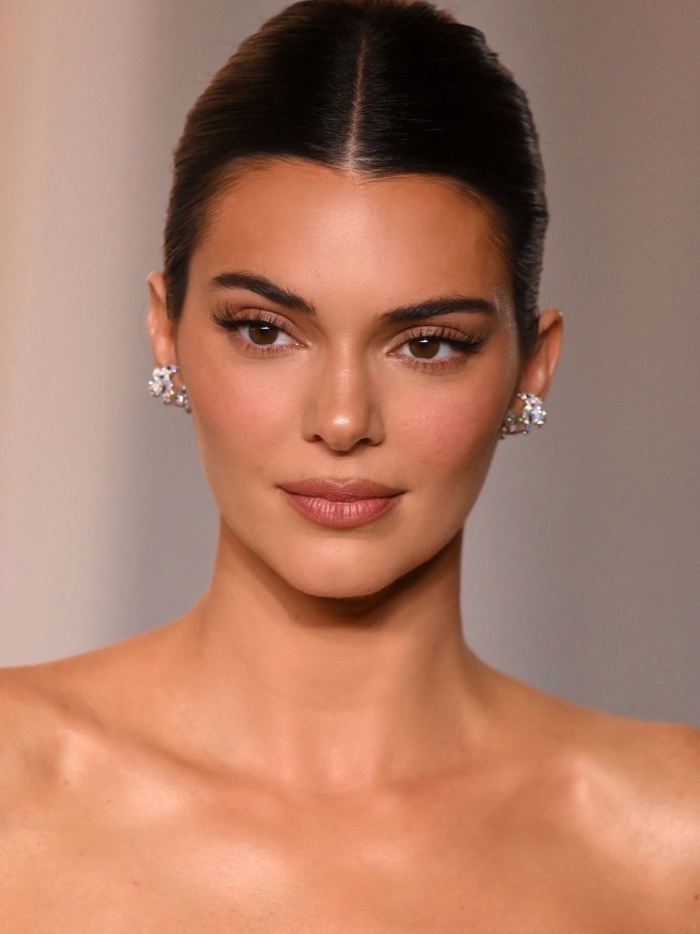 Kendall Jenner alla Academy Museum Gala: il trionfo dell'eleganza firmata Valentino