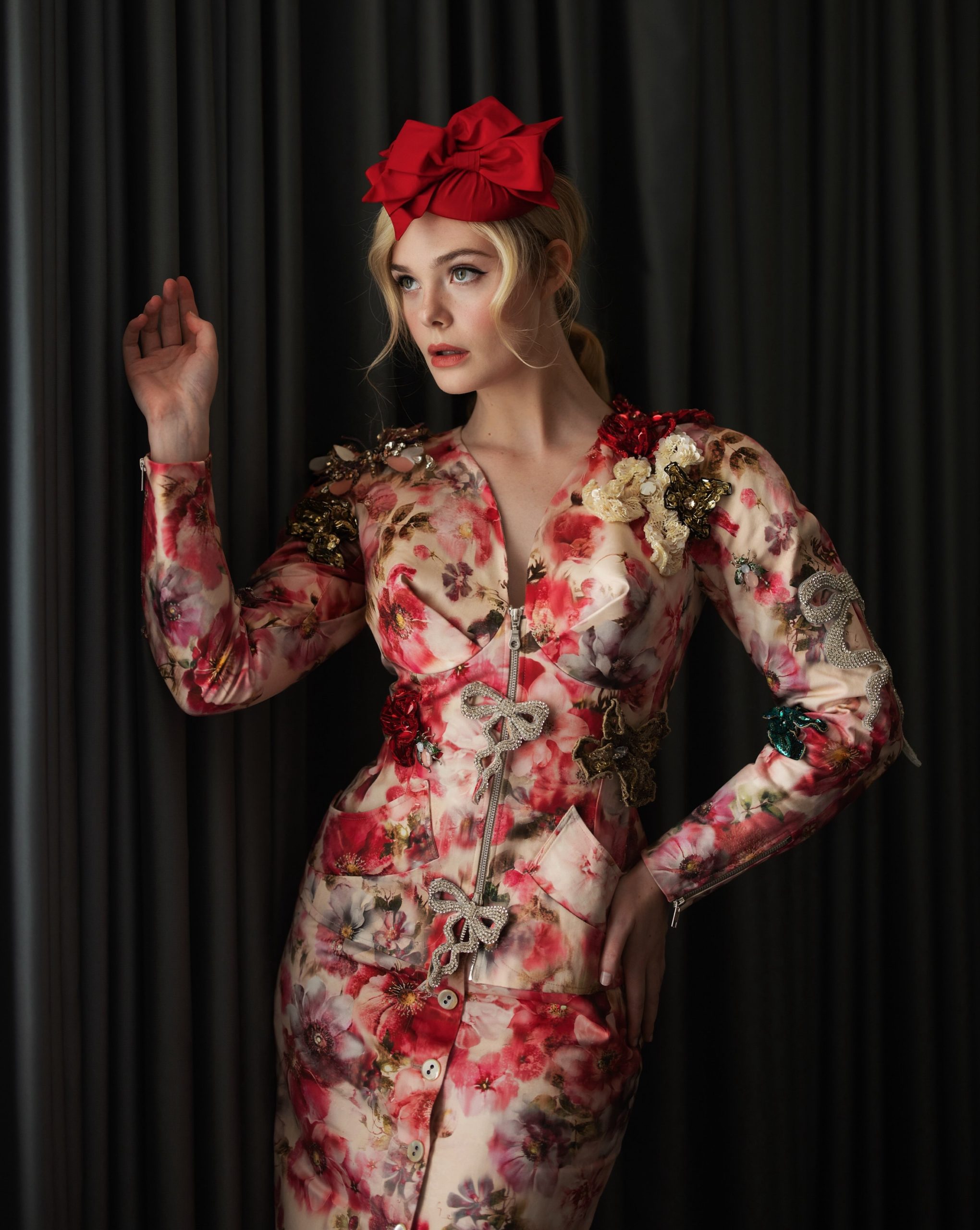 Elle Fanning in Vivienne Westwood: una favola di glamour sul red carpet londinese